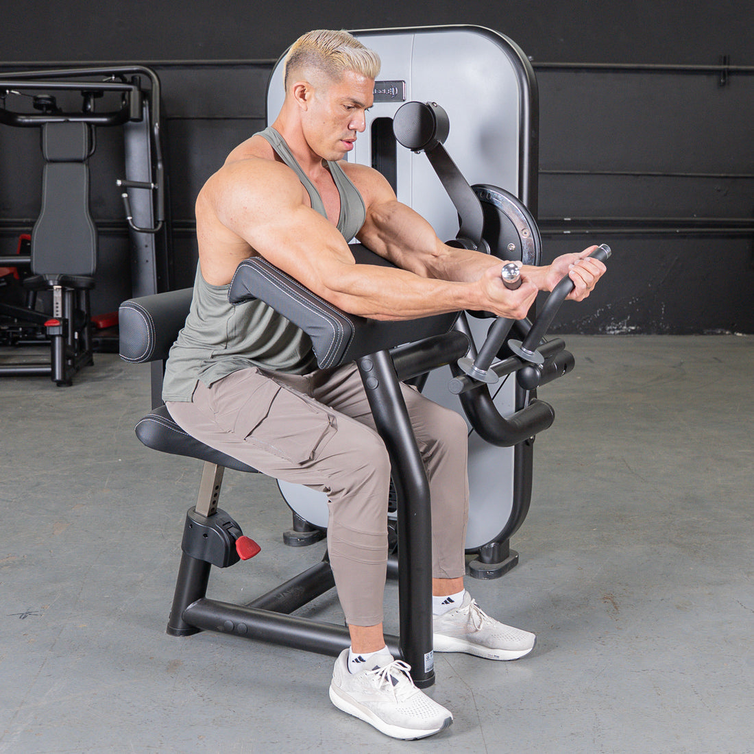 Muscle D Fitness Vogue Biceps & Triceps Combo — 200 lb Selectorized, Commercial Grade