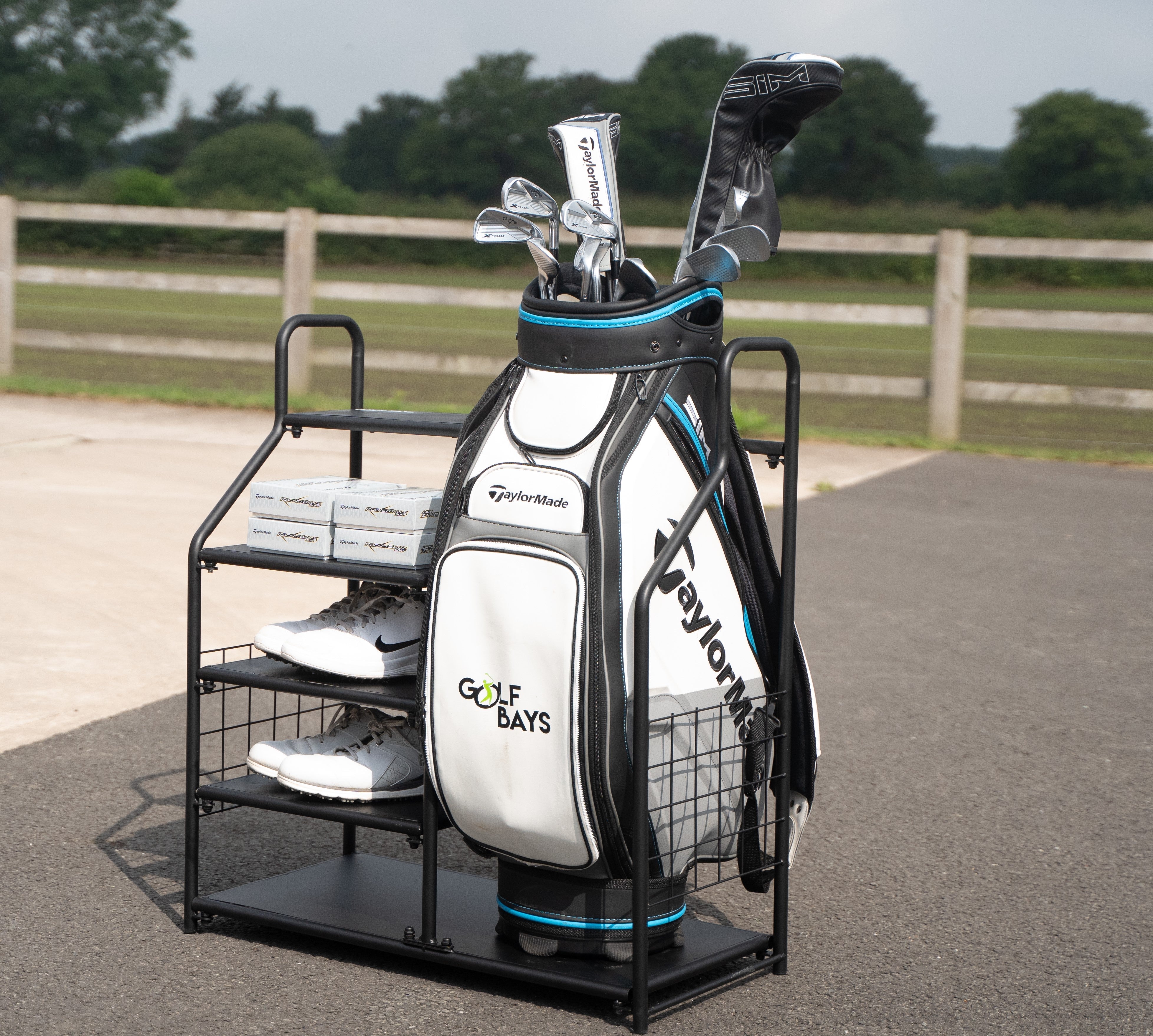 GolfBays Single Golf Bag Display & Storage Organiser — Premium Materials | Space-Efficient Design