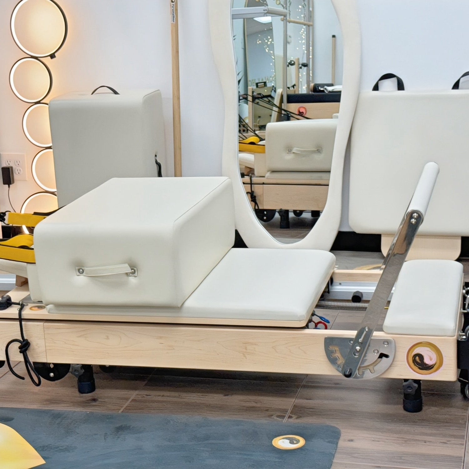 Offer - Janet Elite - showroom - Green