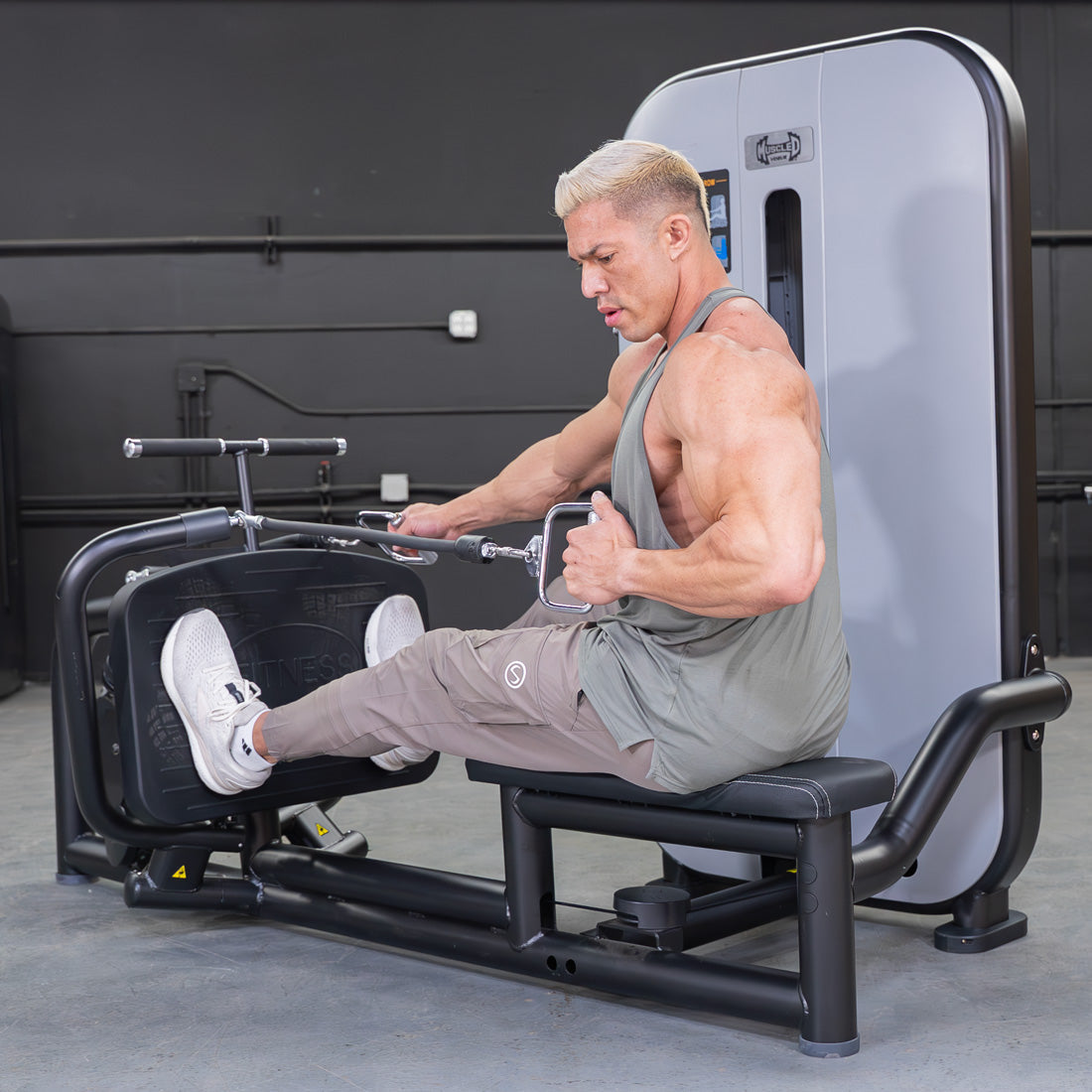 Vogue Diverging Low Row Muscle D Fitness