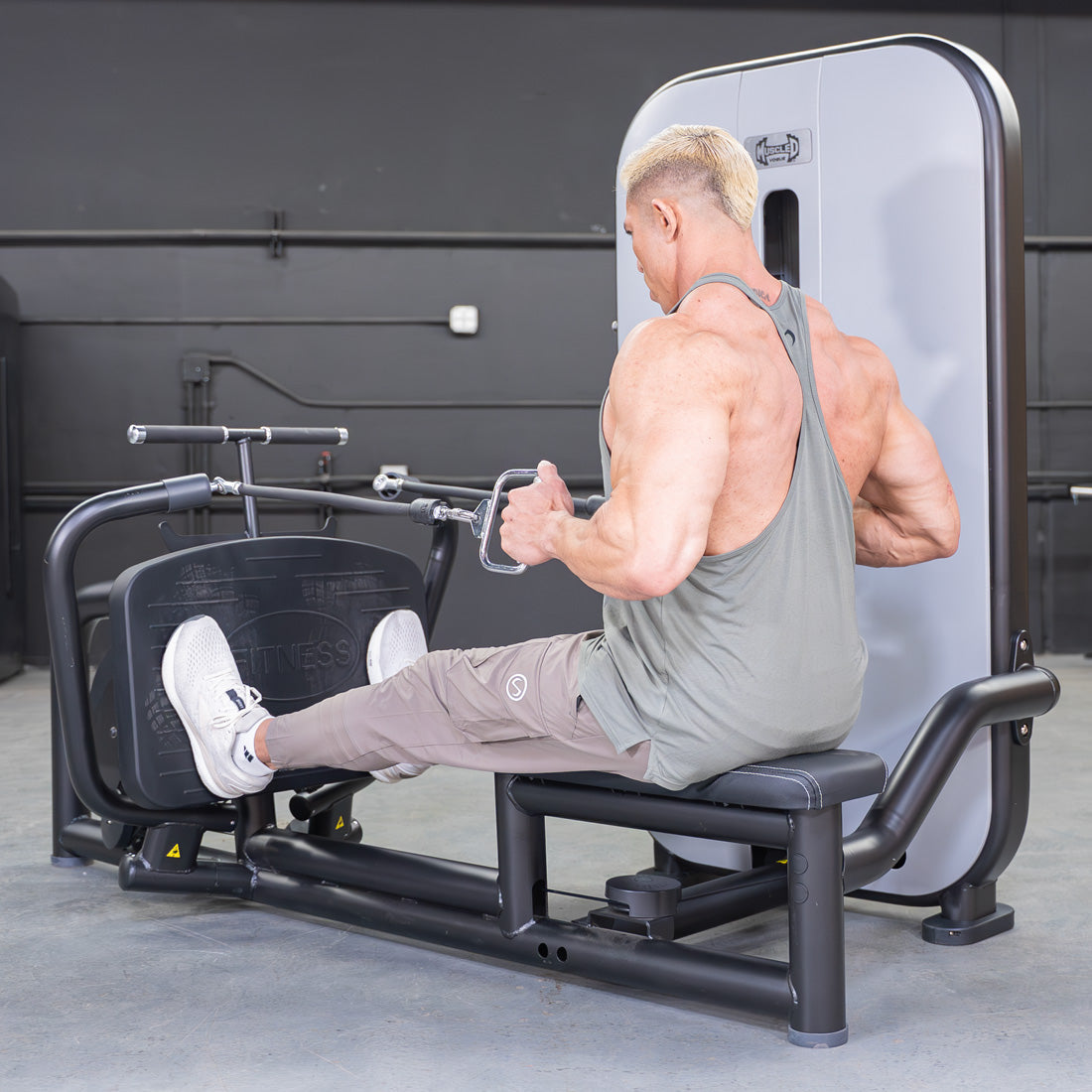 Vogue Diverging Low Row Muscle D Fitness